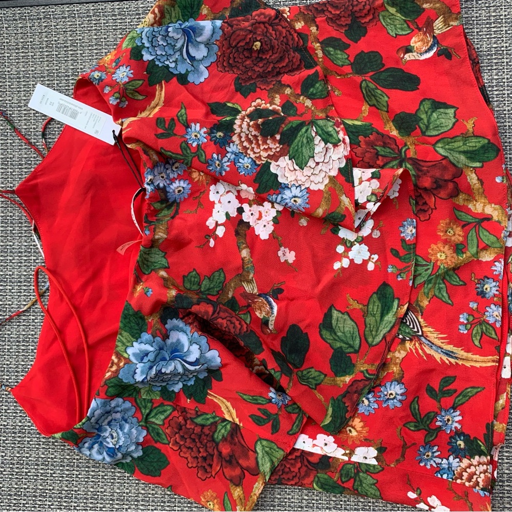 Alice and Olivia Stacey Bendet silk floral top ruffle top. Tie at neck.NWT silk - Picture 2 of 7